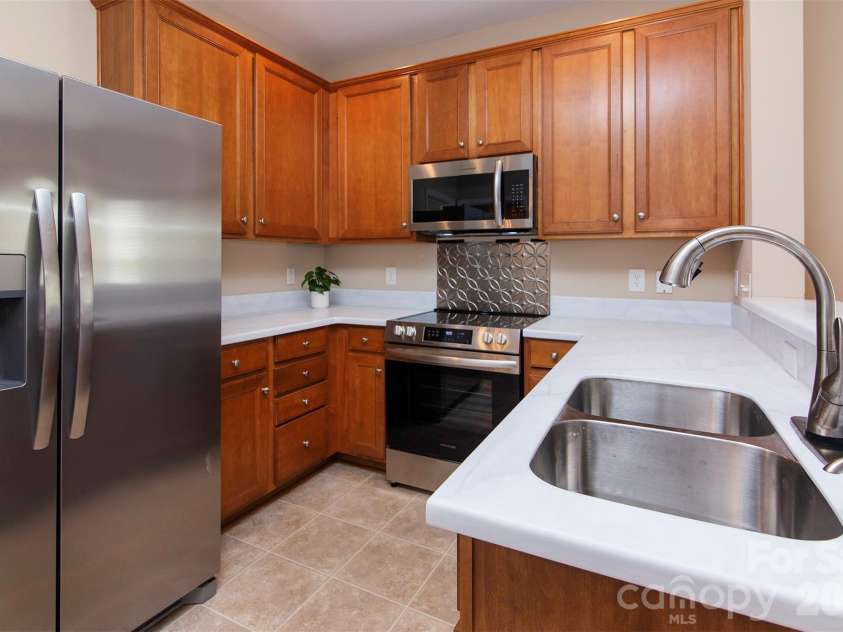 2721 Grain Mill Lane, Charlotte, NC 28214.  MLS# CAR4383522, YatesRealty ID 23392. 