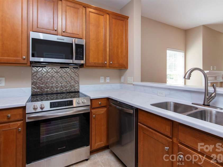 2721 Grain Mill Lane, Charlotte, NC 28214.  MLS# CAR4383522, YatesRealty ID 23392. 
