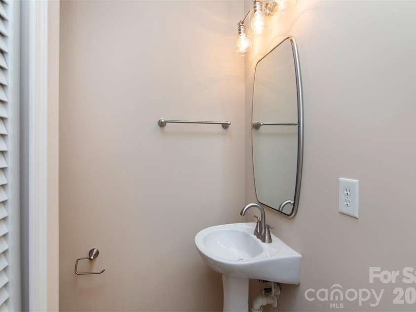 2721 Grain Mill Lane, Charlotte, NC 28214.  MLS# CAR4383522, YatesRealty ID 23392. 