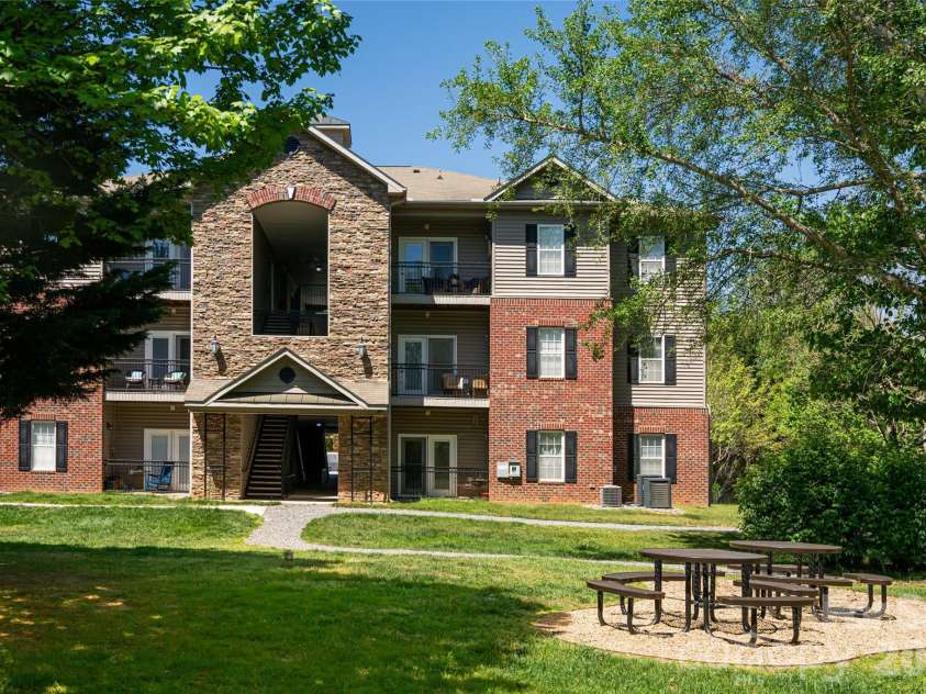 132 Appeldoorn Circle, Asheville, NC 28803.  MLS# CAR4368691, YatesRealty ID 23393. 