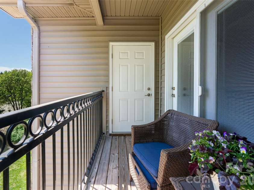 132 Appeldoorn Circle, Asheville, NC 28803.  MLS# CAR4368691, YatesRealty ID 23393. 