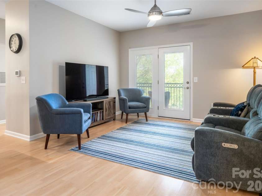132 Appeldoorn Circle, Asheville, NC 28803.  MLS# CAR4368691, YatesRealty ID 23393. 