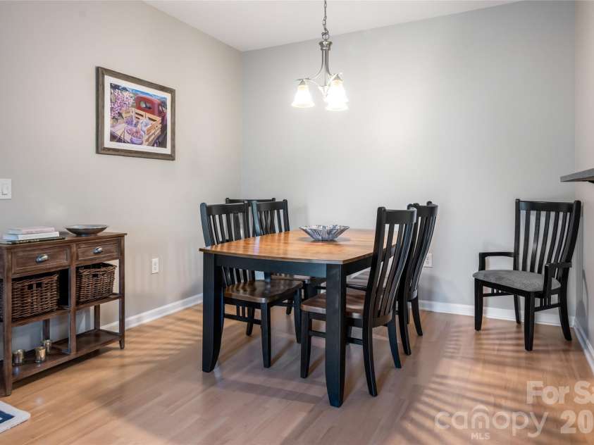 132 Appeldoorn Circle, Asheville, NC 28803.  MLS# CAR4368691, YatesRealty ID 23393. 