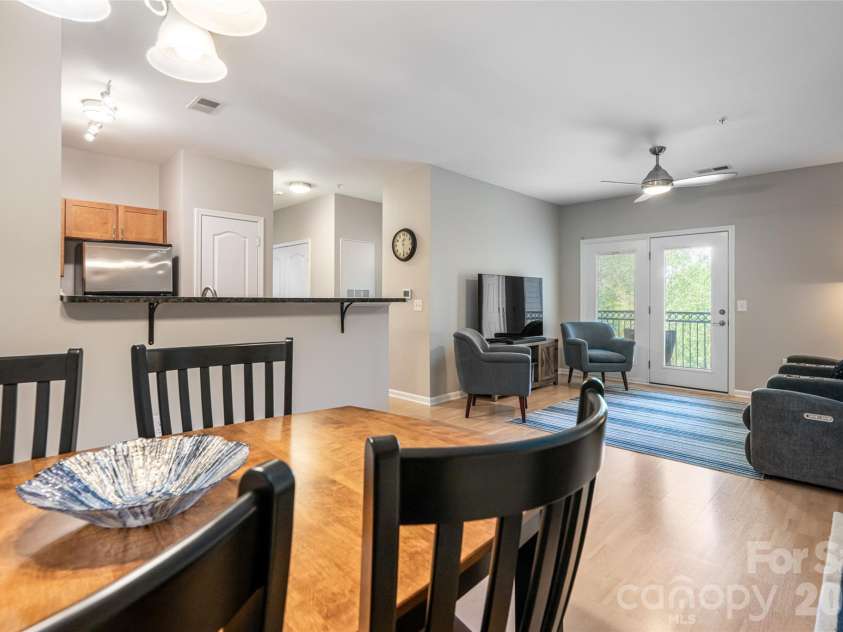 132 Appeldoorn Circle, Asheville, NC 28803.  MLS# CAR4368691, YatesRealty ID 23393. 