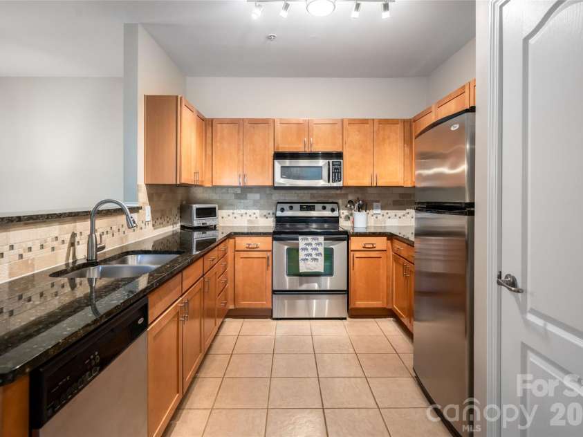 132 Appeldoorn Circle, Asheville, NC 28803.  MLS# CAR4368691, YatesRealty ID 23393. 