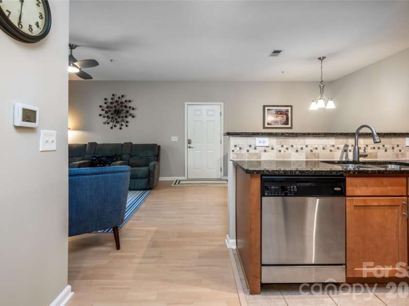 132 Appeldoorn Circle, Asheville, NC 28803.  MLS# CAR4368691, YatesRealty ID 23393. 