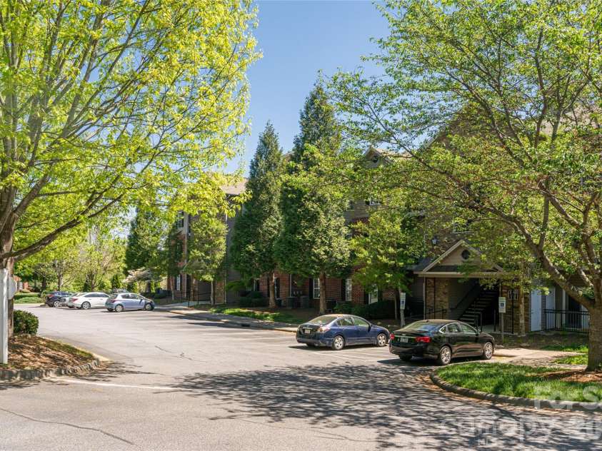 132 Appeldoorn Circle, Asheville, NC 28803.  MLS# CAR4368691, YatesRealty ID 23393. 