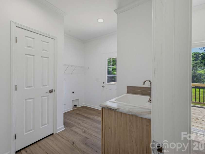 111 Sarah Avenue, Newton, NC 28658.  MLS# CAR4383528, YatesRealty ID 23394. 