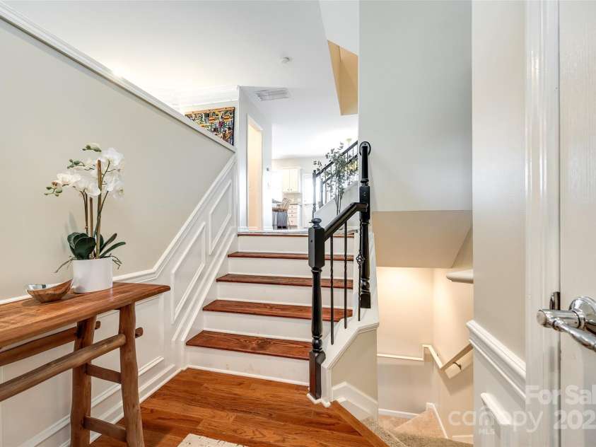815 Granby Drive, Fort Mill, SC 29708.  MLS# CAR4266029, YatesRealty ID 23394. Foyer