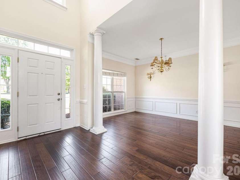9512 Autumn Applause Drive, Charlotte, NC 28277.  MLS# CAR4382664, YatesRealty ID 23395. 