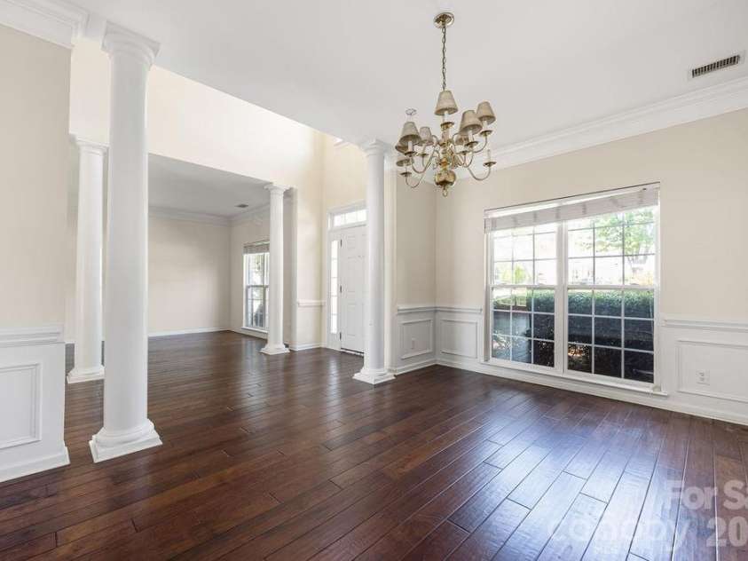 9512 Autumn Applause Drive, Charlotte, NC 28277.  MLS# CAR4382664, YatesRealty ID 23395. 