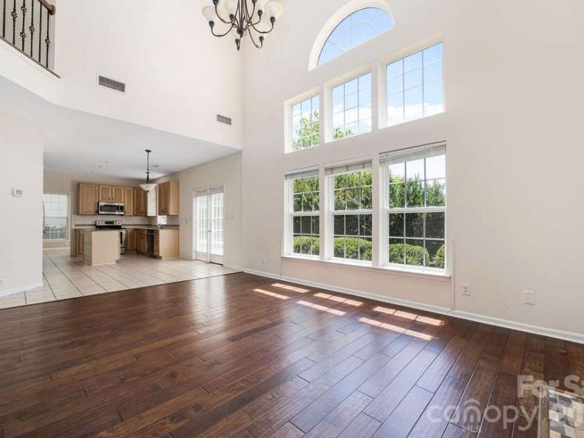 9512 Autumn Applause Drive, Charlotte, NC 28277.  MLS# CAR4382664, YatesRealty ID 23395. 