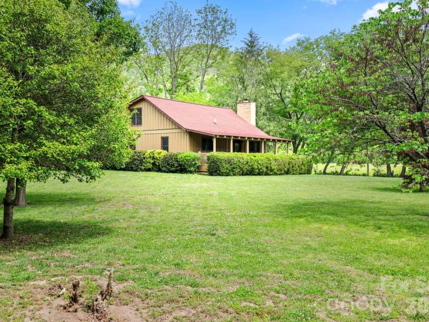 300 Bugle Boy Drive, Cullowhee, NC 28723.  MLS# CAR4383364, YatesRealty ID 23396. 
