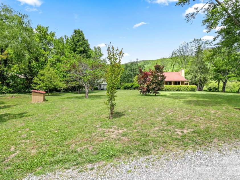 300 Bugle Boy Drive, Cullowhee, NC 28723.  MLS# CAR4383364, YatesRealty ID 23396. 