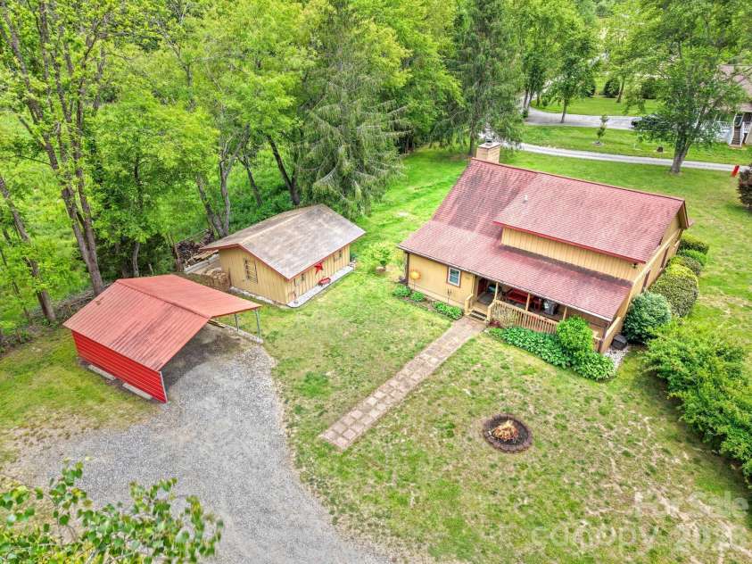 300 Bugle Boy Drive, Cullowhee, NC 28723.  MLS# CAR4383364, YatesRealty ID 23396. 