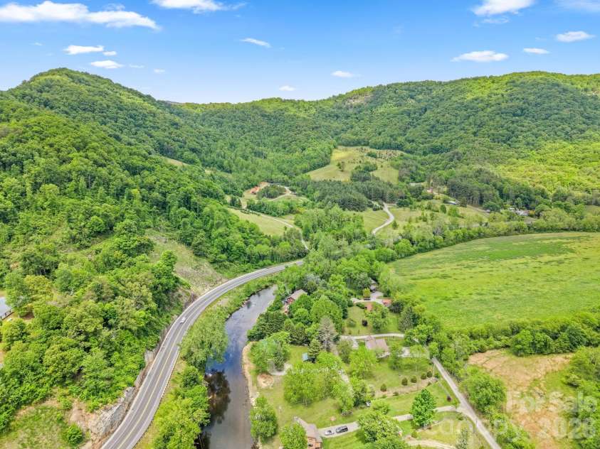 300 Bugle Boy Drive, Cullowhee, NC 28723.  MLS# CAR4383364, YatesRealty ID 23396. 