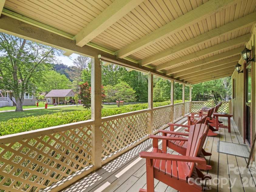 300 Bugle Boy Drive, Cullowhee, NC 28723.  MLS# CAR4383364, YatesRealty ID 23396. 