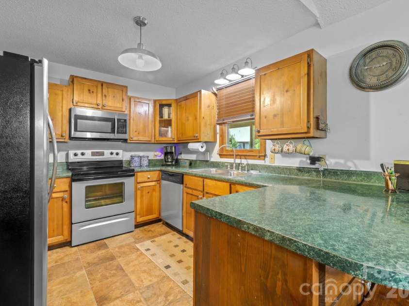 300 Bugle Boy Drive, Cullowhee, NC 28723.  MLS# CAR4383364, YatesRealty ID 23396. 