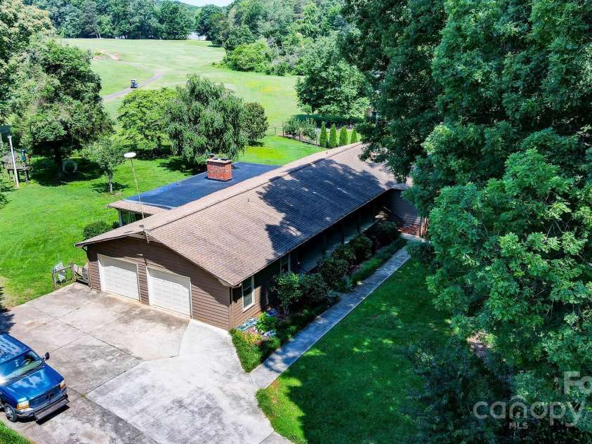 3135 Lake Shore Road, Denver, NC 28037.  MLS# CAR4270161, YatesRealty ID 23396. 