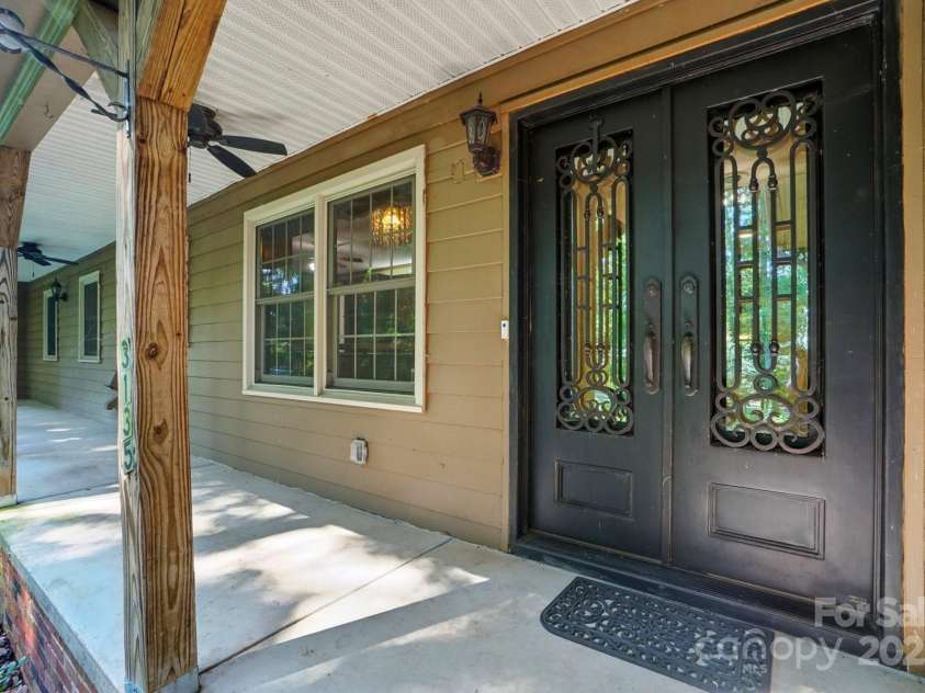 3135 Lake Shore Road, Denver, NC 28037.  MLS# CAR4270161, YatesRealty ID 23396. 