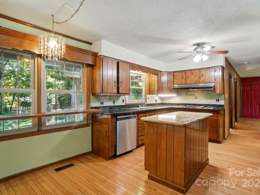 3135 Lake Shore Road, Denver, NC 28037.  MLS# CAR4270161, YatesRealty ID 23396. 