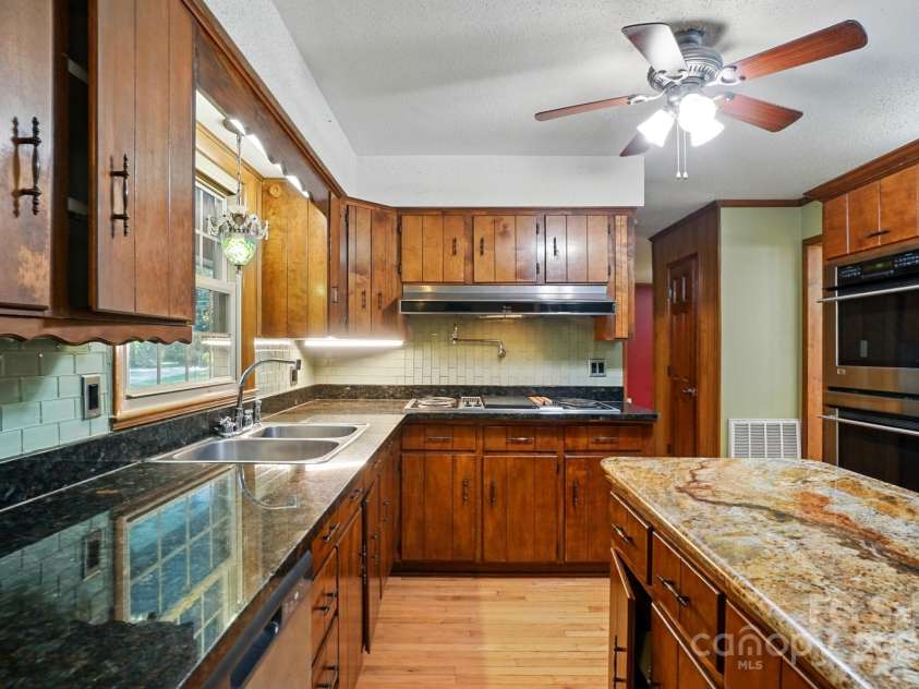 3135 Lake Shore Road, Denver, NC 28037.  MLS# CAR4270161, YatesRealty ID 23396. 