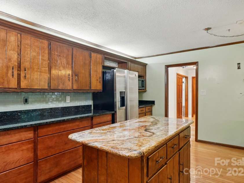 3135 Lake Shore Road, Denver, NC 28037.  MLS# CAR4270161, YatesRealty ID 23396. 