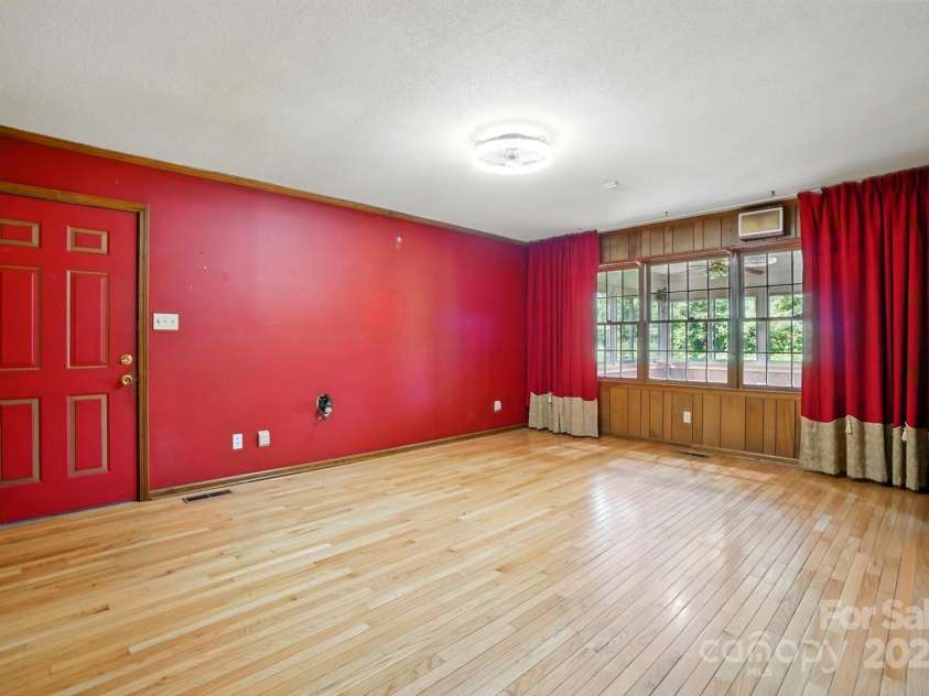 3135 Lake Shore Road, Denver, NC 28037.  MLS# CAR4270161, YatesRealty ID 23396. 