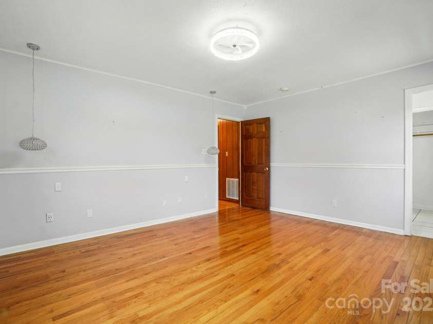 3135 Lake Shore Road, Denver, NC 28037.  MLS# CAR4270161, YatesRealty ID 23396. 