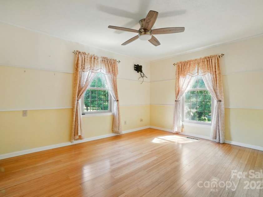 3135 Lake Shore Road, Denver, NC 28037.  MLS# CAR4270161, YatesRealty ID 23396. 