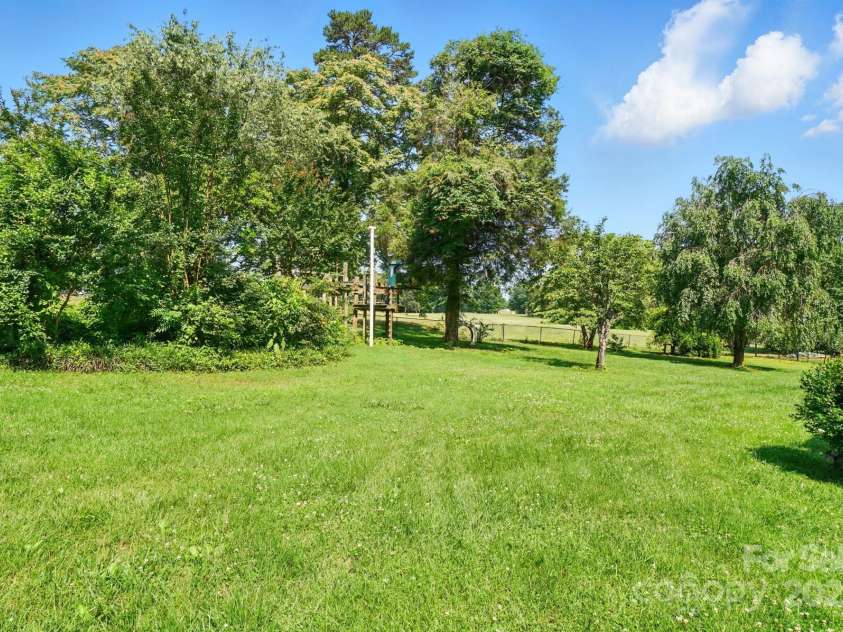 3135 Lake Shore Road, Denver, NC 28037.  MLS# CAR4270161, YatesRealty ID 23396. 