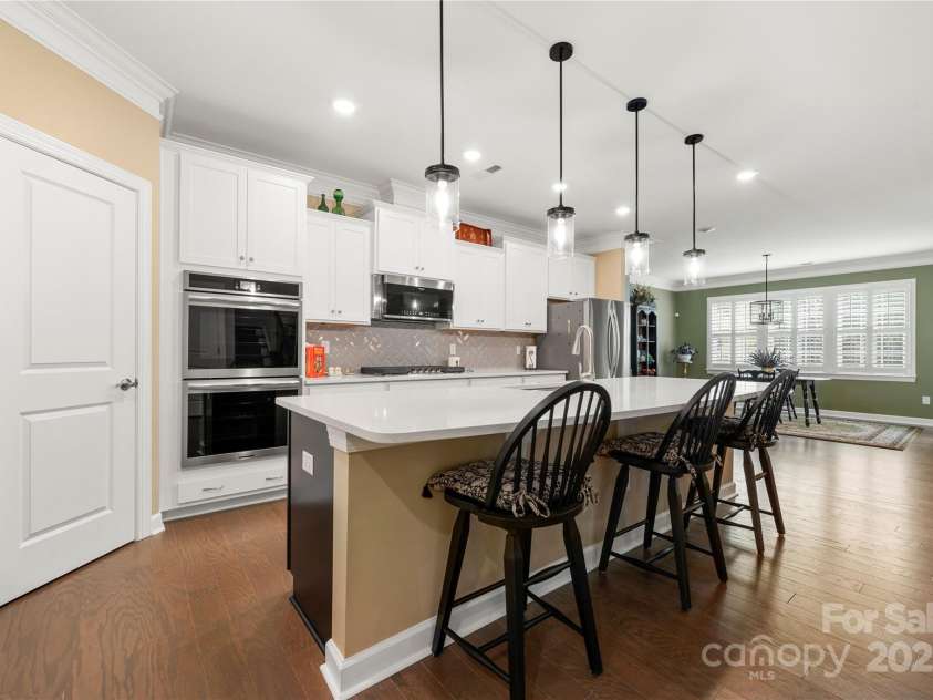 17028 River Race Drive, Huntersville, NC 28078.  MLS# CAR4259977, YatesRealty ID 23397. Kitchen