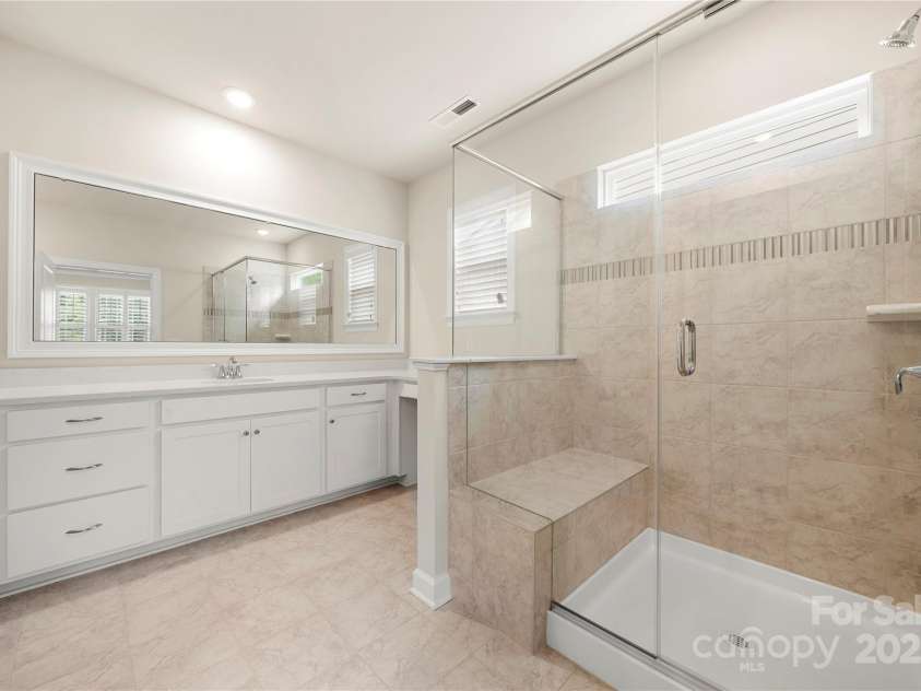 17028 River Race Drive, Huntersville, NC 28078.  MLS# CAR4259977, YatesRealty ID 23397. Shower with bench