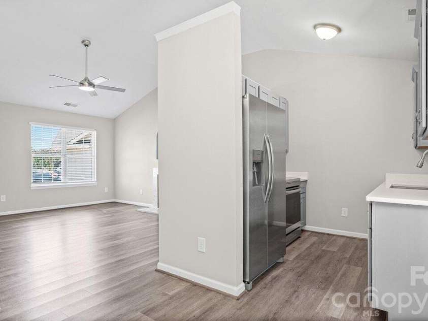 613 Hoskins Ridge Lane, Charlotte, NC 28216.  MLS# CAR4383601, YatesRealty ID 23397. 