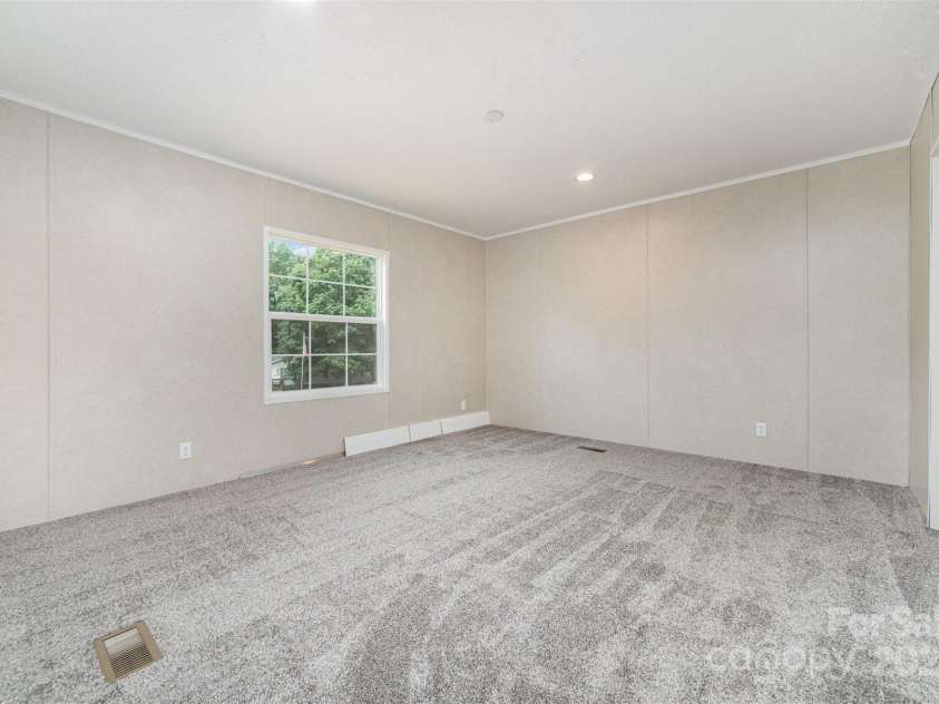 5090 Beaver Dam Way, Bessemer City, NC 28016.  MLS# CAR4266608, YatesRealty ID 23398. 