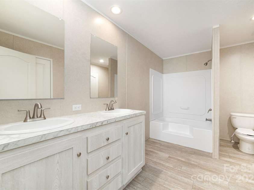 5090 Beaver Dam Way, Bessemer City, NC 28016.  MLS# CAR4266608, YatesRealty ID 23398. 