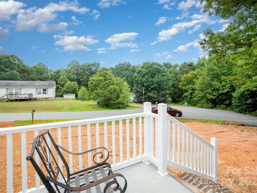 5090 Beaver Dam Way, Bessemer City, NC 28016.  MLS# CAR4266608, YatesRealty ID 23398. 