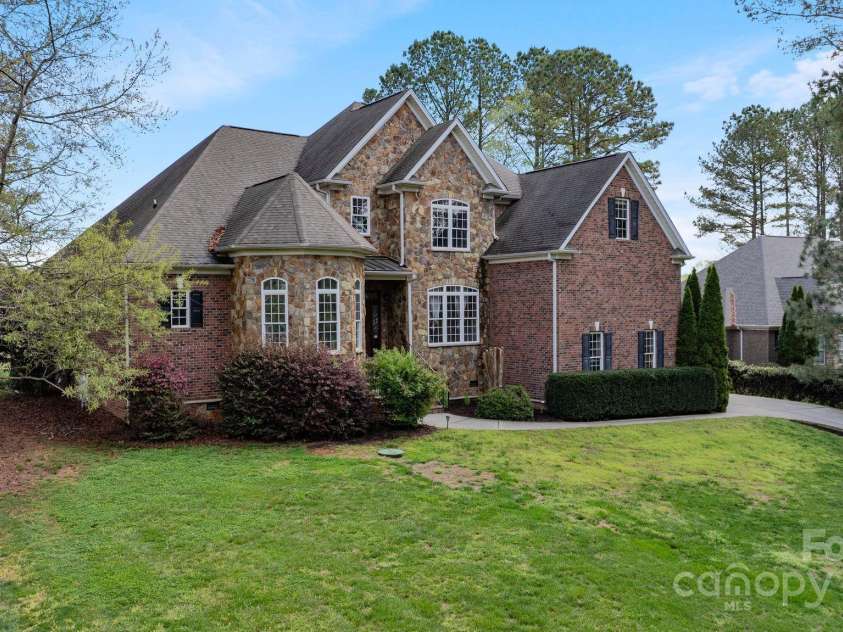 116 Whispering Cove Court, Mooresville, NC 28117.  MLS# CAR4242039, YatesRealty ID 23399. 