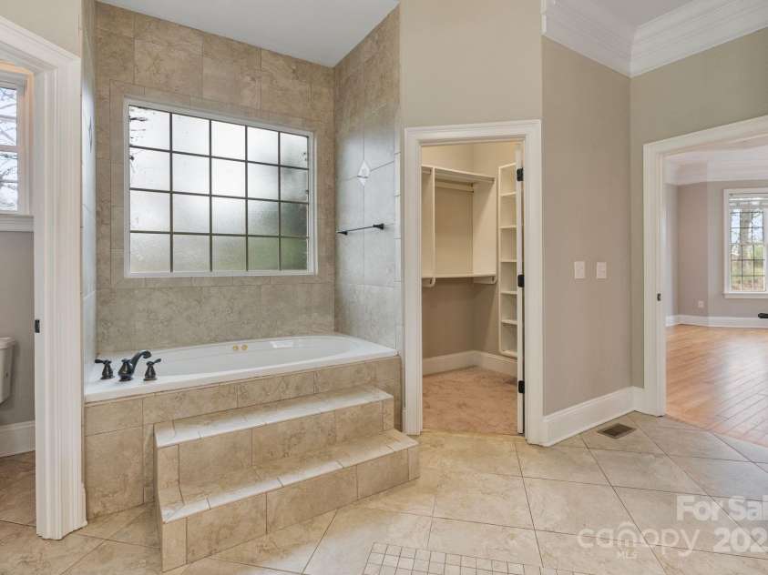116 Whispering Cove Court, Mooresville, NC 28117.  MLS# CAR4242039, YatesRealty ID 23399. 