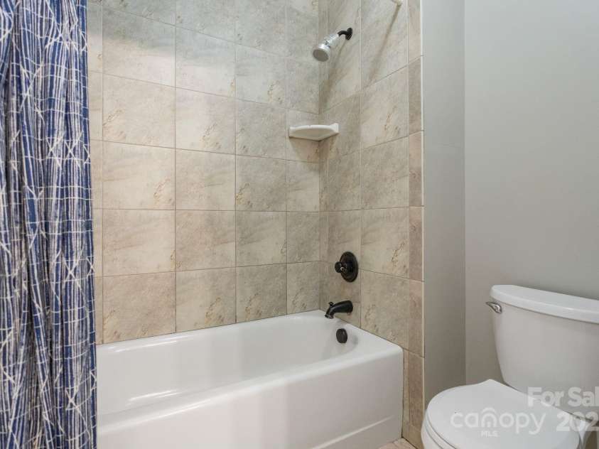 116 Whispering Cove Court, Mooresville, NC 28117.  MLS# CAR4242039, YatesRealty ID 23399. 