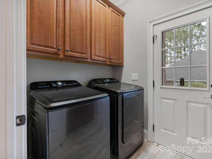 116 Whispering Cove Court, Mooresville, NC 28117.  MLS# CAR4242039, YatesRealty ID 23399. 