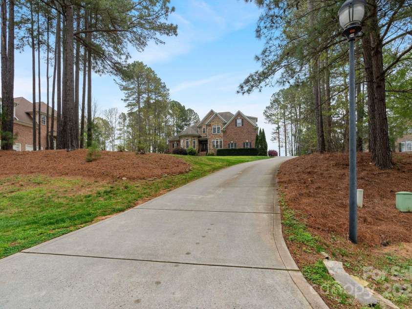 116 Whispering Cove Court, Mooresville, NC 28117.  MLS# CAR4242039, YatesRealty ID 23399. 