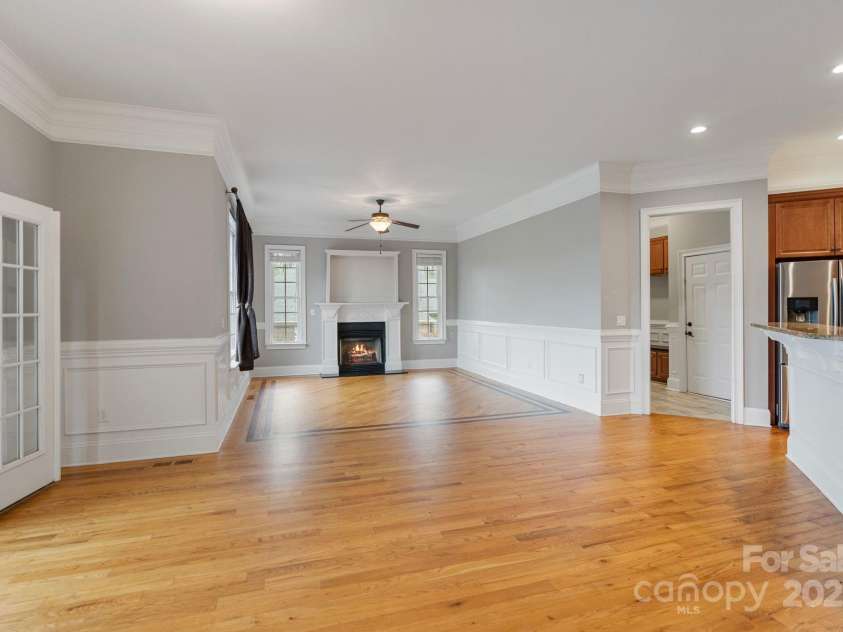 116 Whispering Cove Court, Mooresville, NC 28117.  MLS# CAR4242039, YatesRealty ID 23399. Bonus Living Area