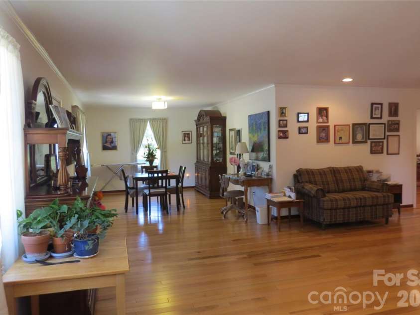 460 Sunset Street, Granite Falls, NC 28630.  MLS# CAR4382818, YatesRealty ID 23399. 