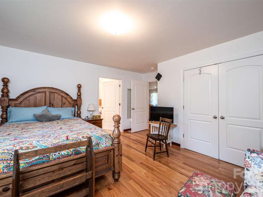 460 Sunset Street, Granite Falls, NC 28630.  MLS# CAR4382818, YatesRealty ID 23399. 