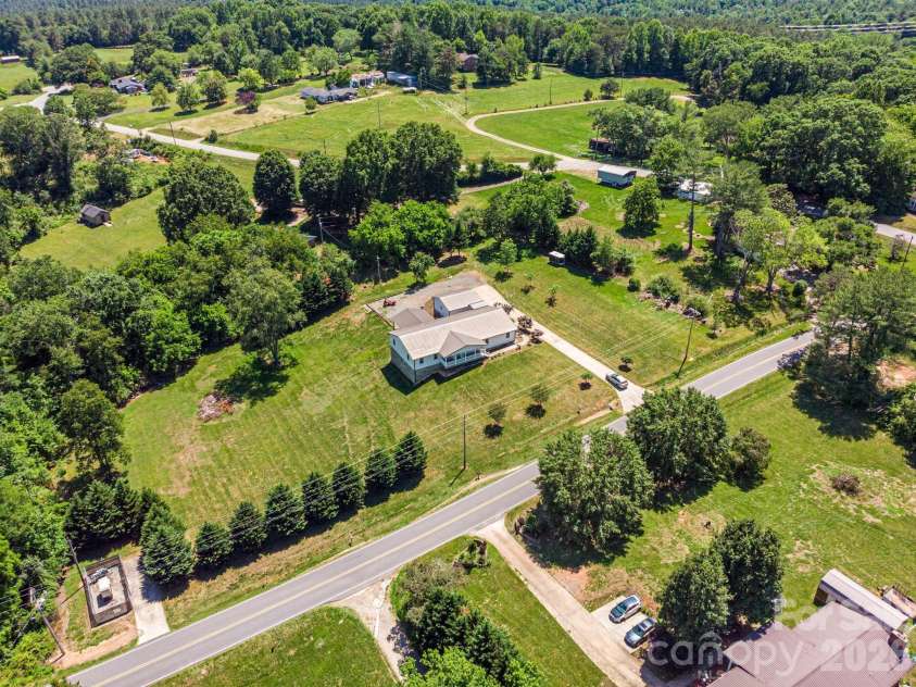 460 Sunset Street, Granite Falls, NC 28630.  MLS# CAR4382818, YatesRealty ID 23399. 