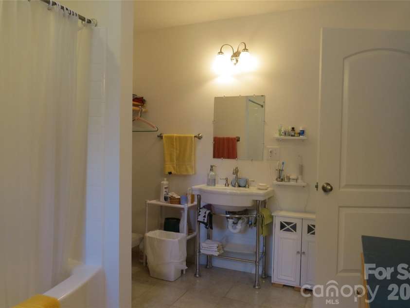 460 Sunset Street, Granite Falls, NC 28630.  MLS# CAR4382818, YatesRealty ID 23399. Bathroom 1