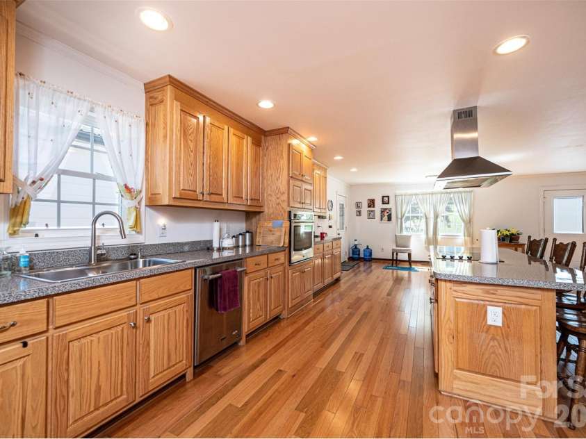 460 Sunset Street, Granite Falls, NC 28630.  MLS# CAR4382818, YatesRealty ID 23399. Kitchen