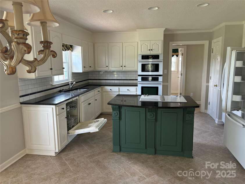 2417 Lynwood Drive, Lancaster, SC 29720.  MLS# CAR4244879, YatesRealty ID 234. 