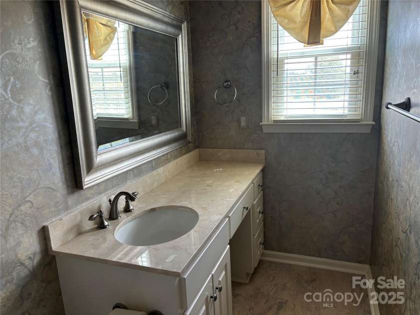 2417 Lynwood Drive, Lancaster, SC 29720.  MLS# CAR4244879, YatesRealty ID 234. 